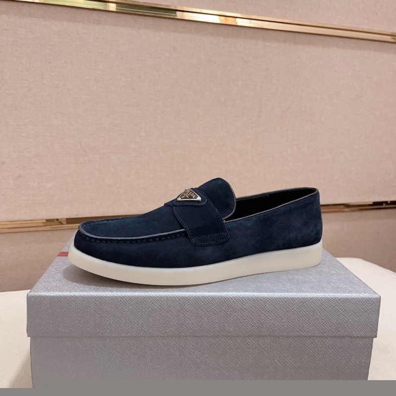 Pra*a casual shoes